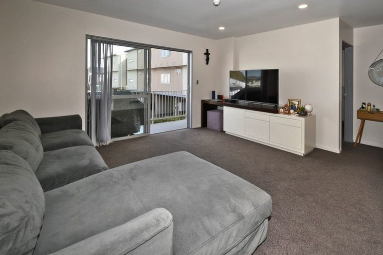 Photo of property in 2/60 Stanmore Road, Linwood, Christchurch, 8011