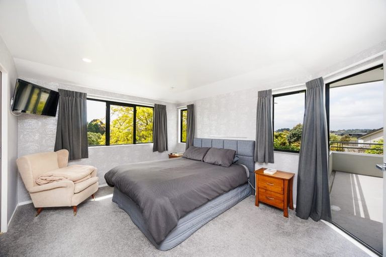 Photo of property in 27 Abby Road, Fitzherbert, Palmerston North, 4410