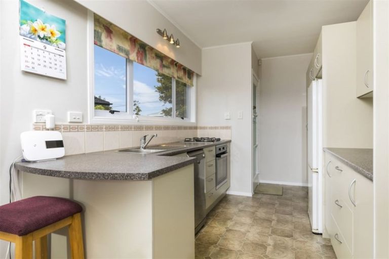 Photo of property in 26 Lyndhurst Road, Te Atatu South, Auckland, 0610