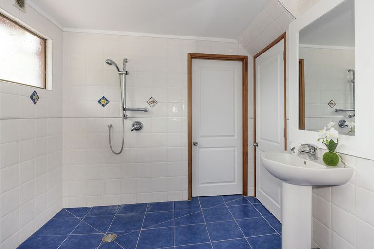 Photo of property in 336 Huia Road, Titirangi, Auckland, 0604