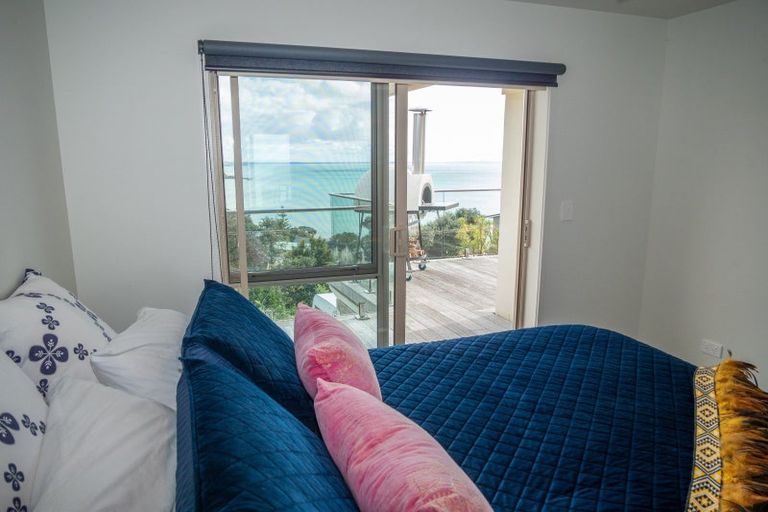 Photo of property in 16 Rangikapiti Road, Coopers Beach, 0420