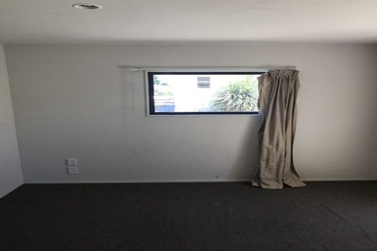 Photo of property in 21 Piko Crescent, Riccarton, Christchurch, 8041