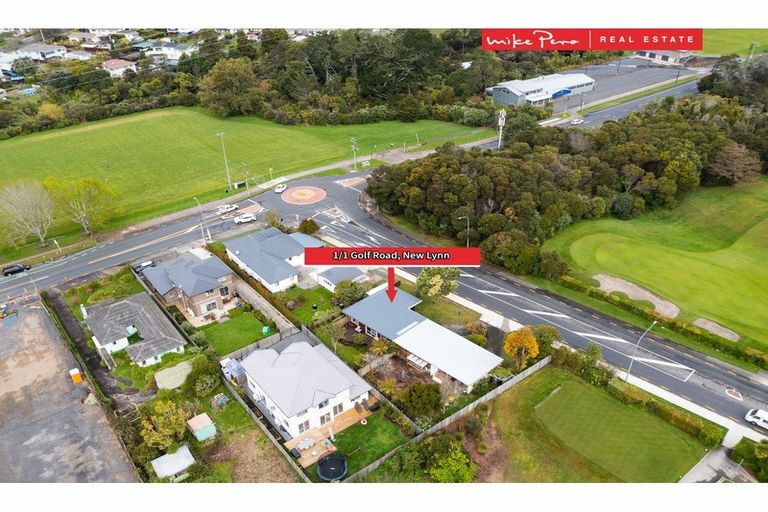 Photo of property in 1 Golf Road, New Lynn, Auckland, 0600