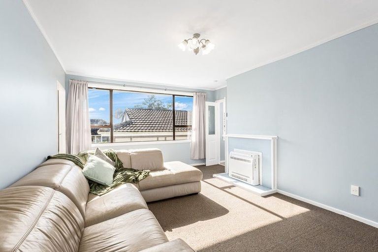 Photo of property in 1a Stephen Street, Tawa, Wellington, 5028