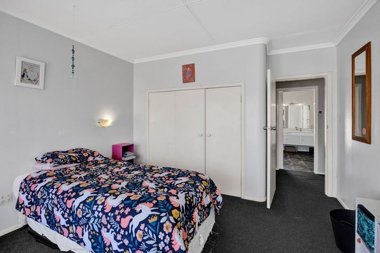 Photo of property in 161 South Road, Hawera, 4610