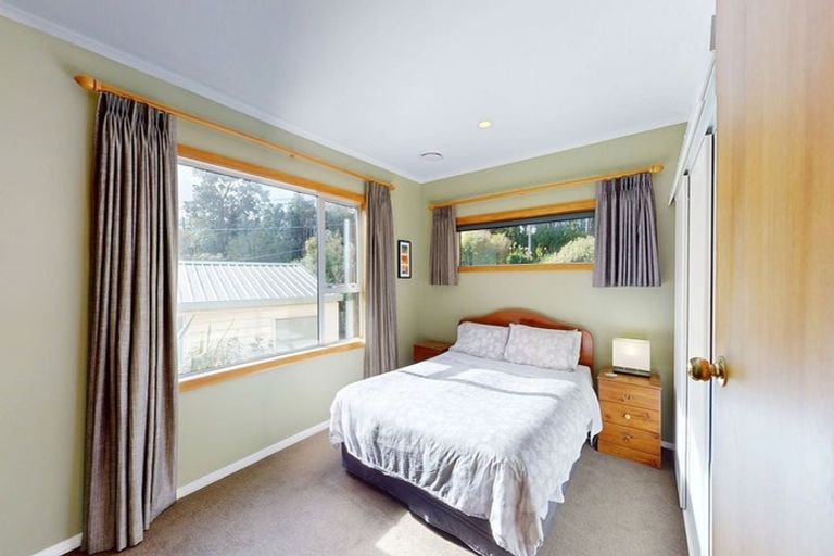 Photo of property in 1 Berkshire Avenue, Wilton, Wellington, 6012