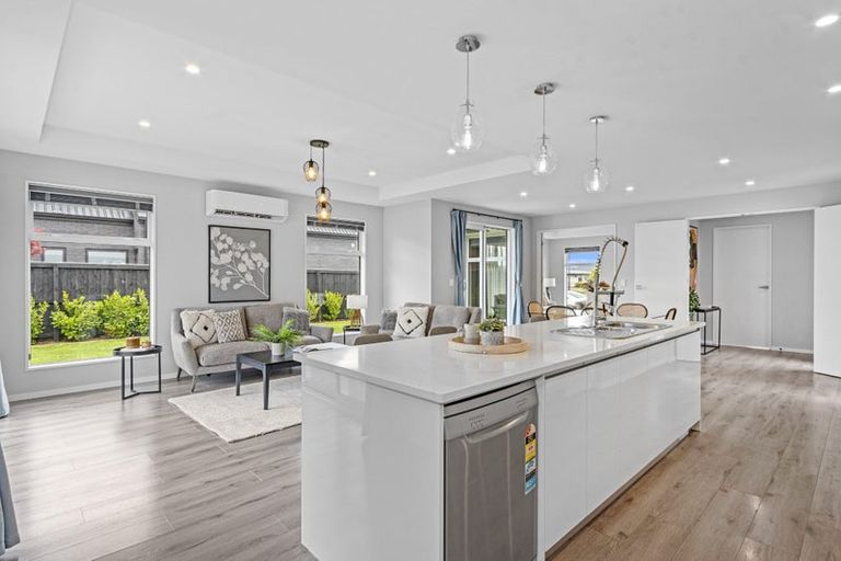 Photo of property in 35 Lemonwood Drive, Rolleston, 7615