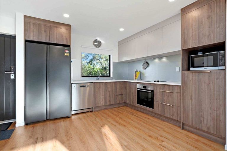 Photo of property in 6/34 Edmonton Road, Henderson, Auckland, 0612