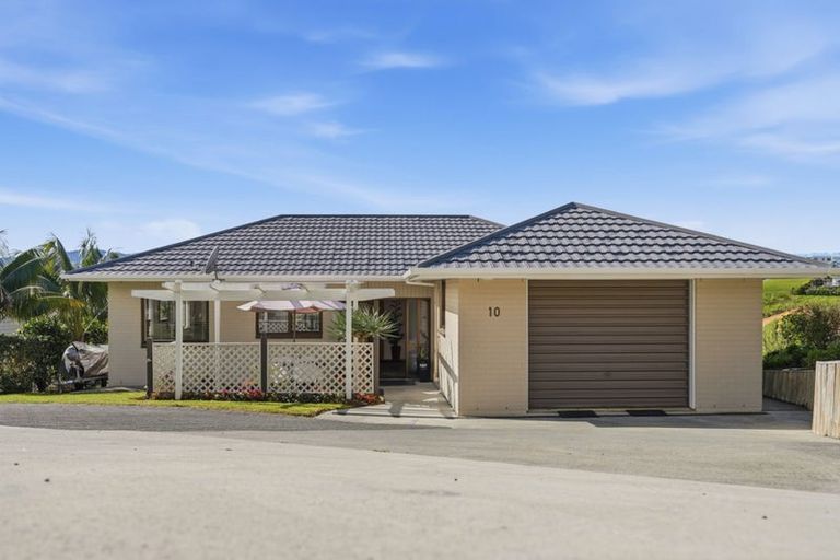 Photo of property in 10 Cable Bay Block Road, Cable Bay, 0420