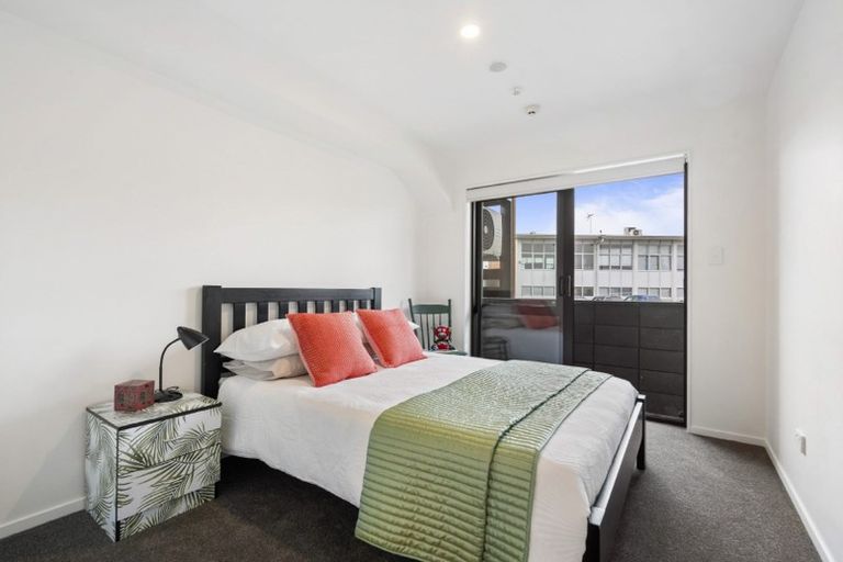 Photo of property in 11 East Street, Papakura, 2110