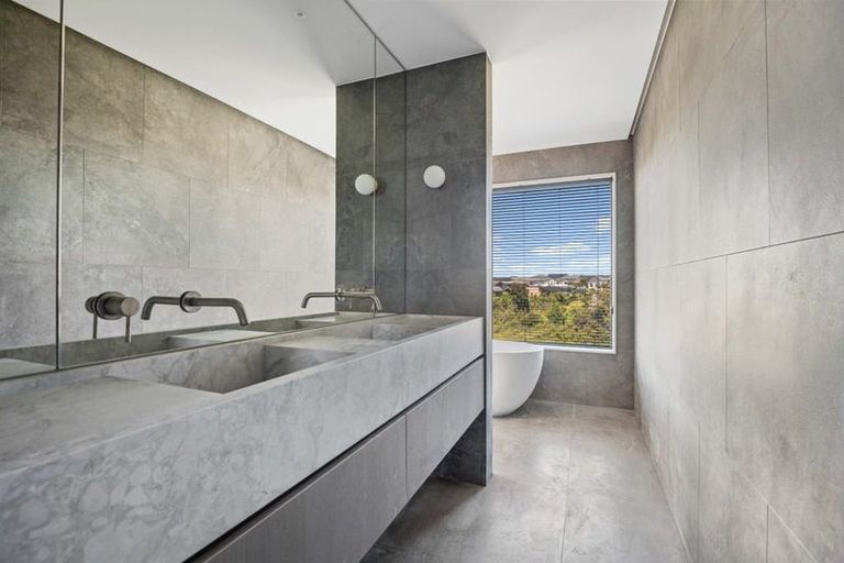 Photo of property in 43 Bristol Freighter Road, Hobsonville, 0616