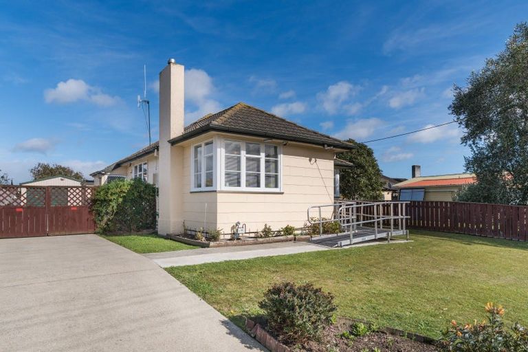 Photo of property in 24 Wilson Crescent, Highbury, Palmerston North, 4412