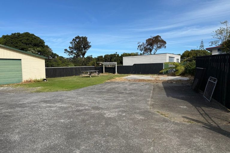 Photo of property in 110a Riversdale Drive, Merrilands, New Plymouth, 4312
