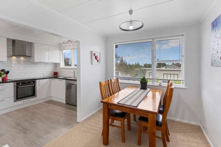 Photo of property in 13 Russell Street, Marton, 4710