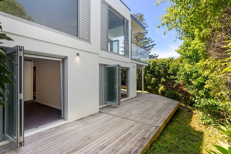 Photo of property in 5a Aberdeen Road, Castor Bay, Auckland, 0620