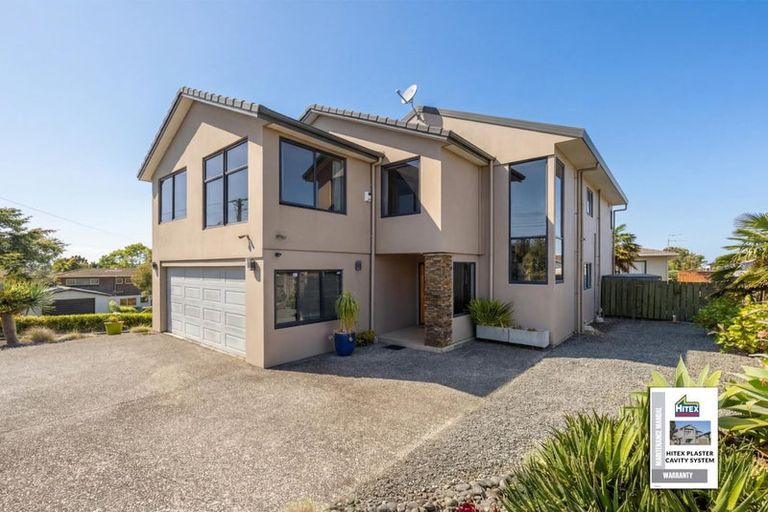 Photo of property in 207 Royal Road, Massey, Auckland, 0614