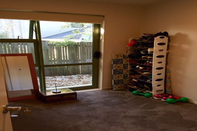 Photo of property in 3 Tern Place, Unsworth Heights, Auckland, 0632