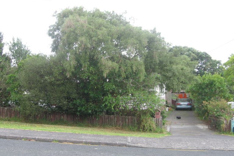 Photo of property in 38 Peach Road, Glenfield, Auckland, 0629
