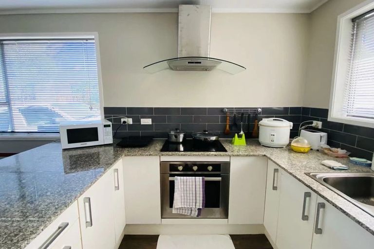 Photo of property in 114a Rosier Road, Glen Eden, Auckland, 0602