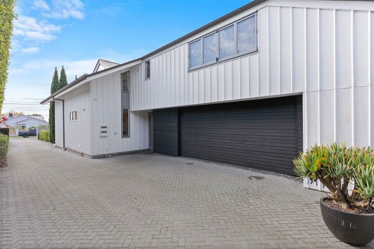Photo of property in 33a Stanley Point Road, Stanley Point, Auckland, 0624