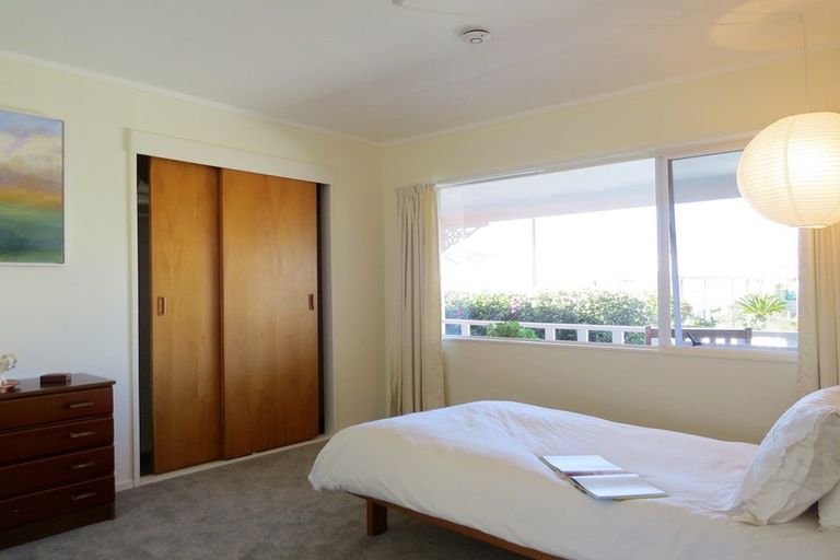 Photo of property in 12 Courthouse Lane, Coromandel, 3506
