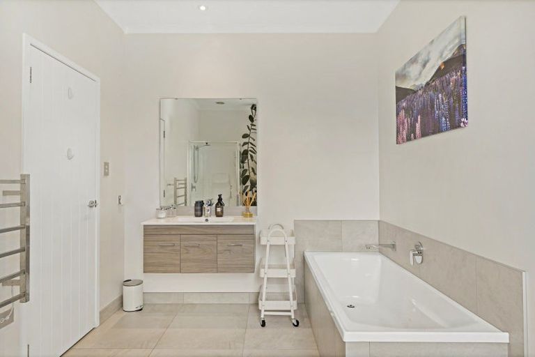 Photo of property in 8 Ara Kakara Avenue, Huapai, Kumeu, 0810