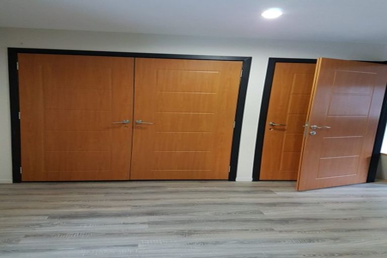 Photo of property in 76 Gallony Avenue, Massey, Auckland, 0614