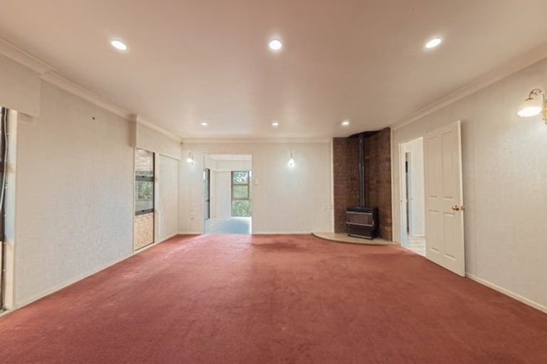 Photo of property in 591 Great South Road, Rosehill, Papakura, 2113