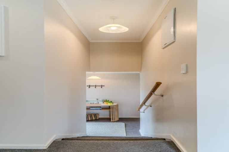 Photo of property in 10 Sretlaw Place, Brockville, Dunedin, 9011