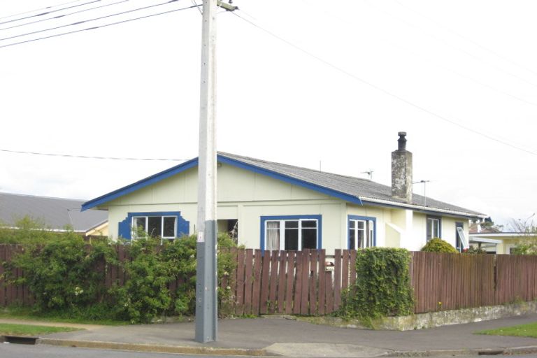 Photo of property in 352 Carrington Street, Vogeltown, New Plymouth, 4310
