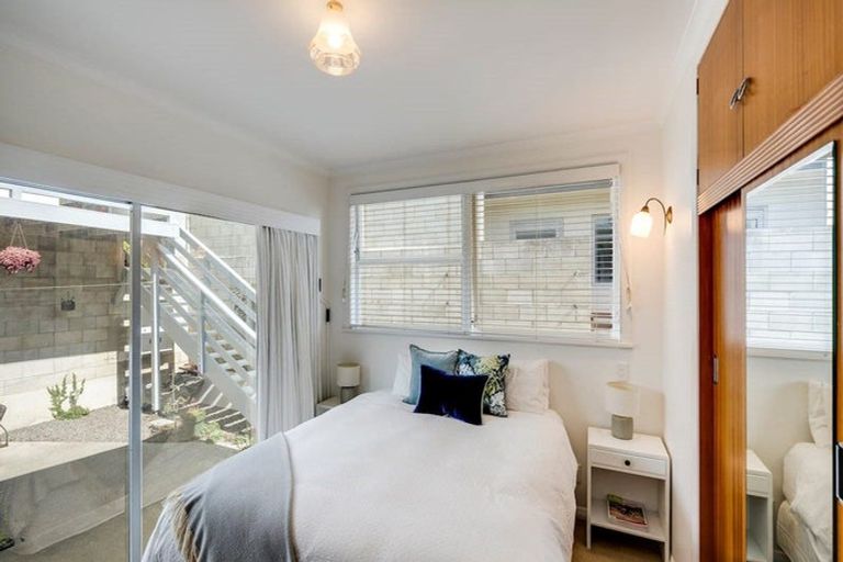 Photo of property in 10 North Terrace, Westshore, Napier, 4110