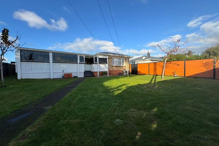 Photo of property in 43a Alma Crescent, Papakura, 2110