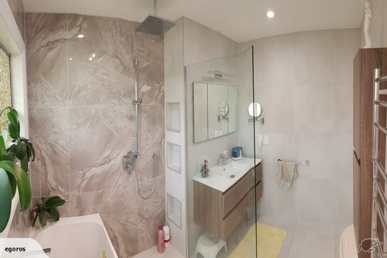 Photo of property in 95 Awaruku Road, Torbay, Auckland, 0630