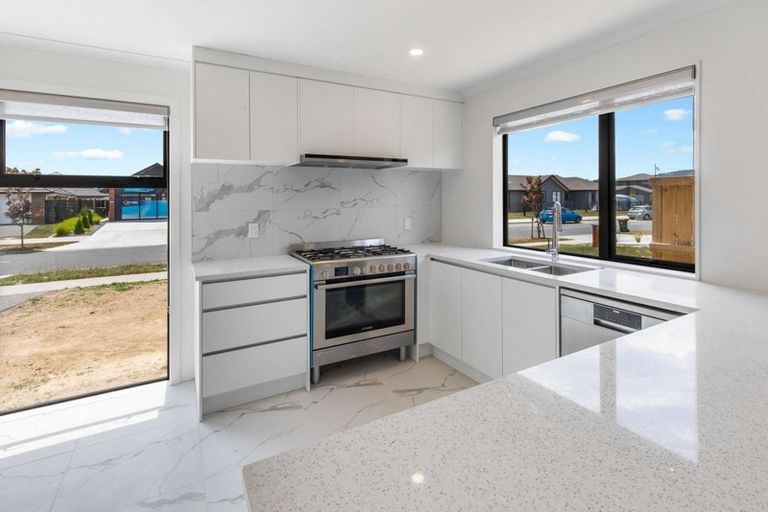 Photo of property in 23 Rose Leigh Drive, Cambridge, 3434