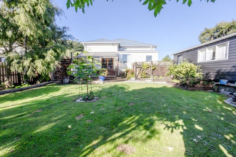 Photo of property in 195 Fitzherbert Street, Hokitika, 7810