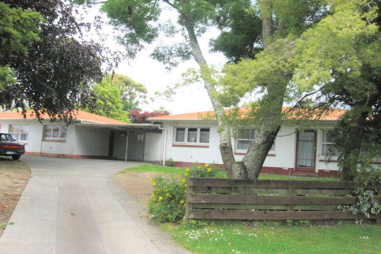 Photo of property in 2/20 Royston Street, Rosehill, Papakura, 2113