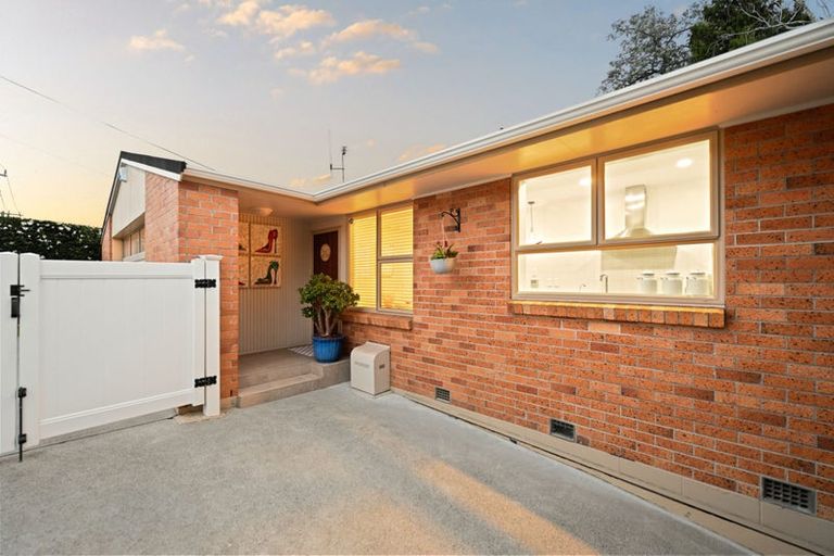 Photo of property in 17 Beerescourt Road, Beerescourt, Hamilton, 3200