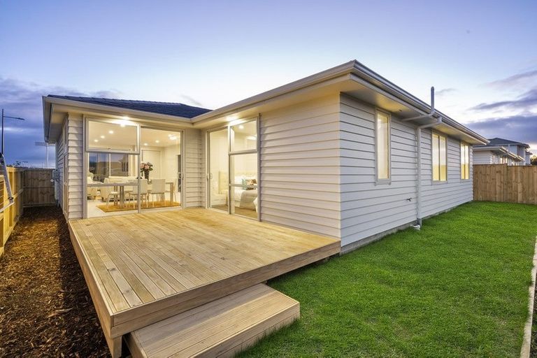 Photo of property in 61 Sapwood Crescent, Takanini, 2110