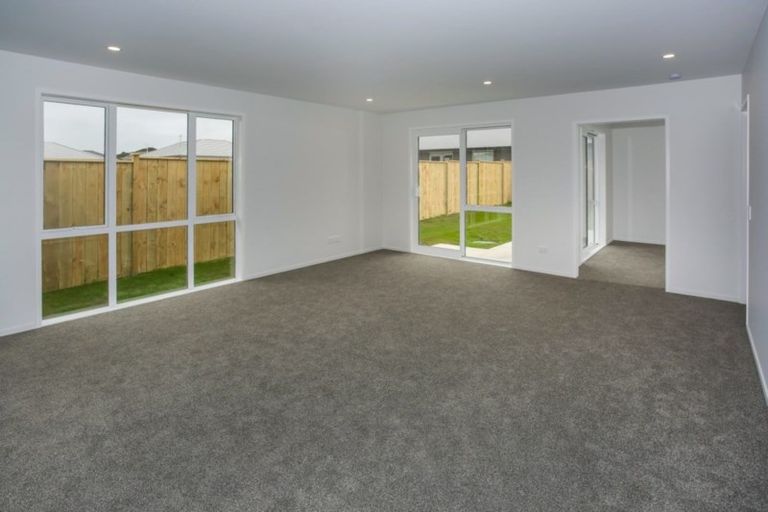 Photo of property in 16 Perla Road, Pukekohe, 2120