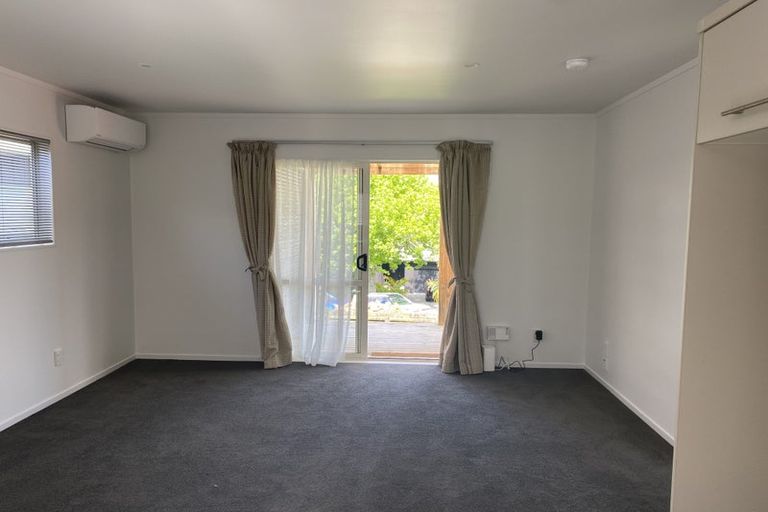 Photo of property in 17 Valhalla Drive, Beach Haven, Auckland, 0626