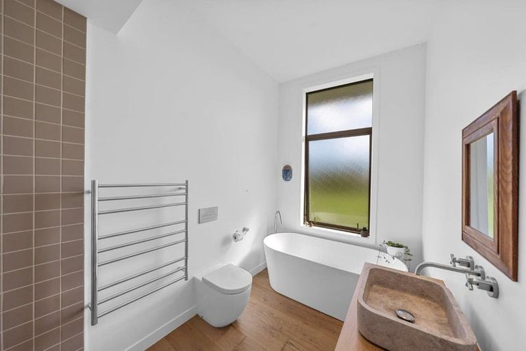 Photo of property in 121a Pomona Road, Kumeu, 0891