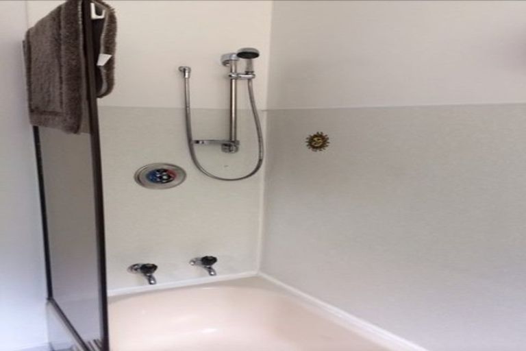 Photo of property in 2/222 The Esplanade, Island Bay, Wellington, 6023