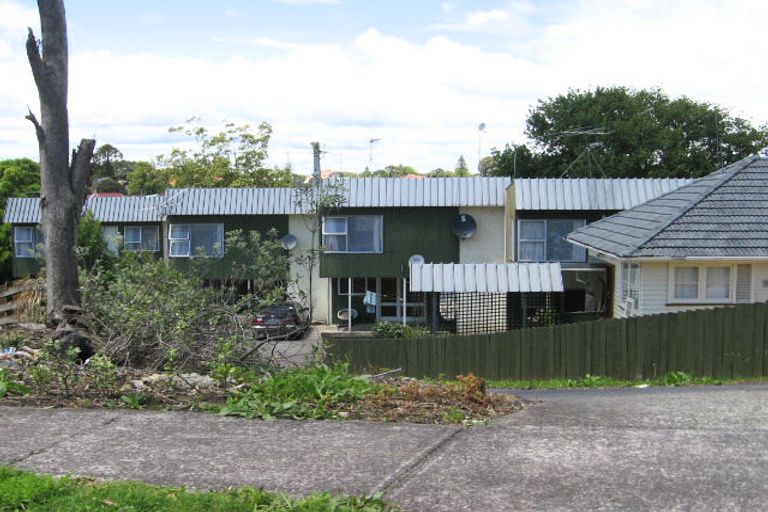 Photo of property in 2/66 Hillcrest Road, Papatoetoe, Auckland, 2025