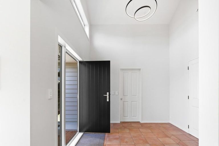 Photo of property in 16 Waru Nui Court, Orewa, 0931