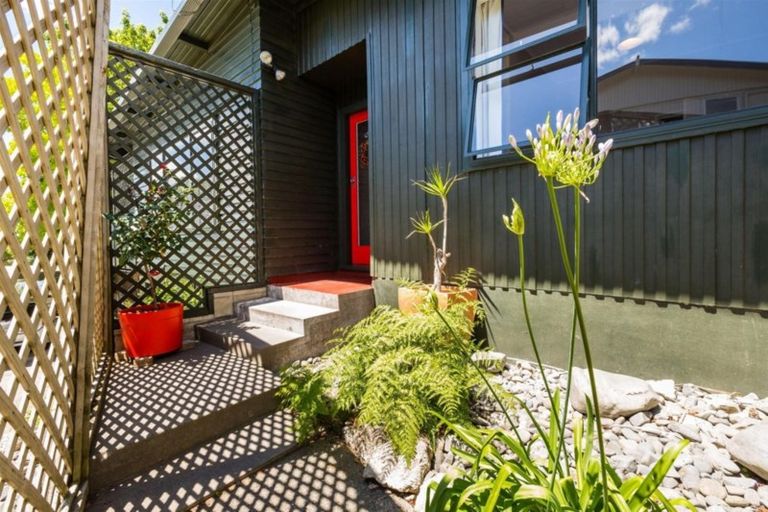Photo of property in 31 Tauroa Road, Havelock North, 4130