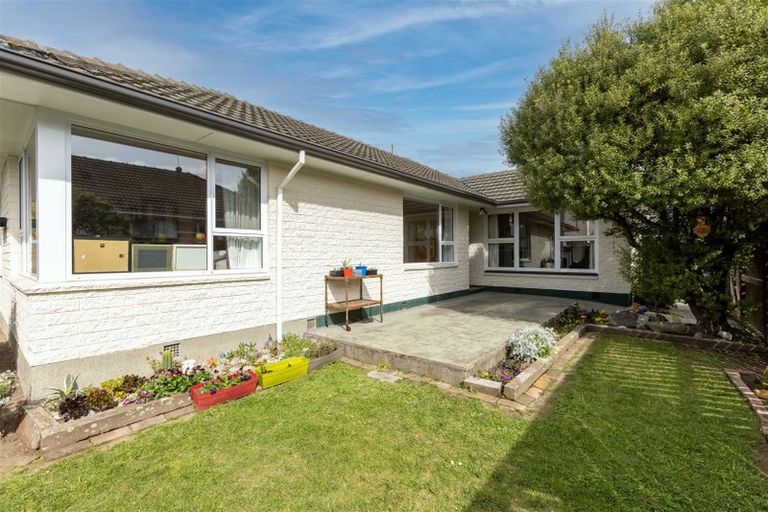 Photo of property in 26 Staveley Street, Avonhead, Christchurch, 8042