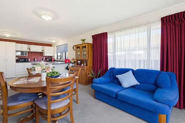 Photo of property in 47 Meridian Grove, Kelvin Grove, Palmerston North, 4414