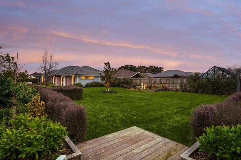 Photo of property in 54 Luxembourg Crescent, Halswell, Christchurch, 8025