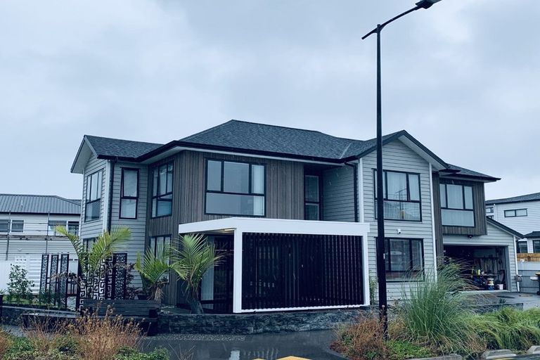 Photo of property in 2 Roa Avenue, Hobsonville, Auckland, 0618