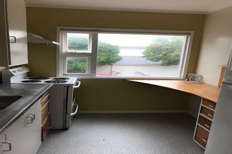 Photo of property in 2u2 Scarborough Terrace, Mount Victoria, Wellington, 6011